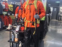 -迪卡侬(大英山店)