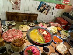 -巴卤社老火锅(财富店)