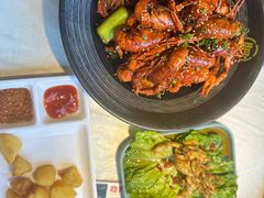 -肥肥虾庄·金牌油焖大虾(沙湖店)