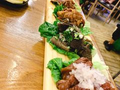 -赞酱川式烤肉(蜀都万达店)