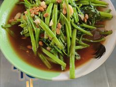 -Thiw Soen Seafood Restaurant