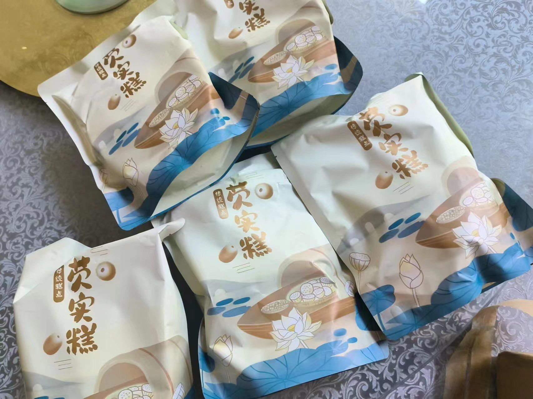 白桃乌龙芡实糕