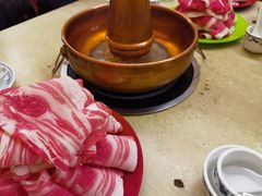 羊肉片-洞庭洲·防空洞火锅·铜锅涮肉·烧烤(新百广场店)