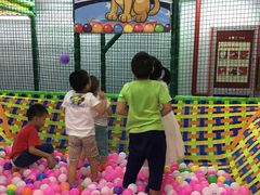 -蒙特利亲子乐园