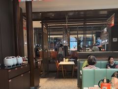 -阿瓦山寨·湘菜现炒·剁椒鱼头王(咸阳总店)
