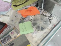 -美式眼镜·授权蔡司.依视路.尼康.豪雅.明月(人民广场店)