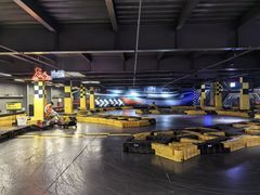 -极限PLAY运动娱乐新世界·团建派对表演休闲馆·室内高空游乐园