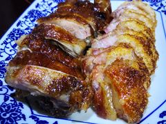 烧鹅拼脆皮烧肉-禄源公·老莞诚饭店