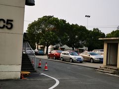 -奥特莱斯停车场