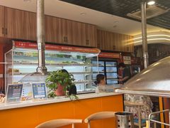 -哈尔滨小酒馆·鲜肉现穿自助烧烤(康新花园店)