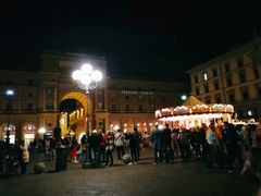 -文艺复兴百货(米兰大教堂广场店)