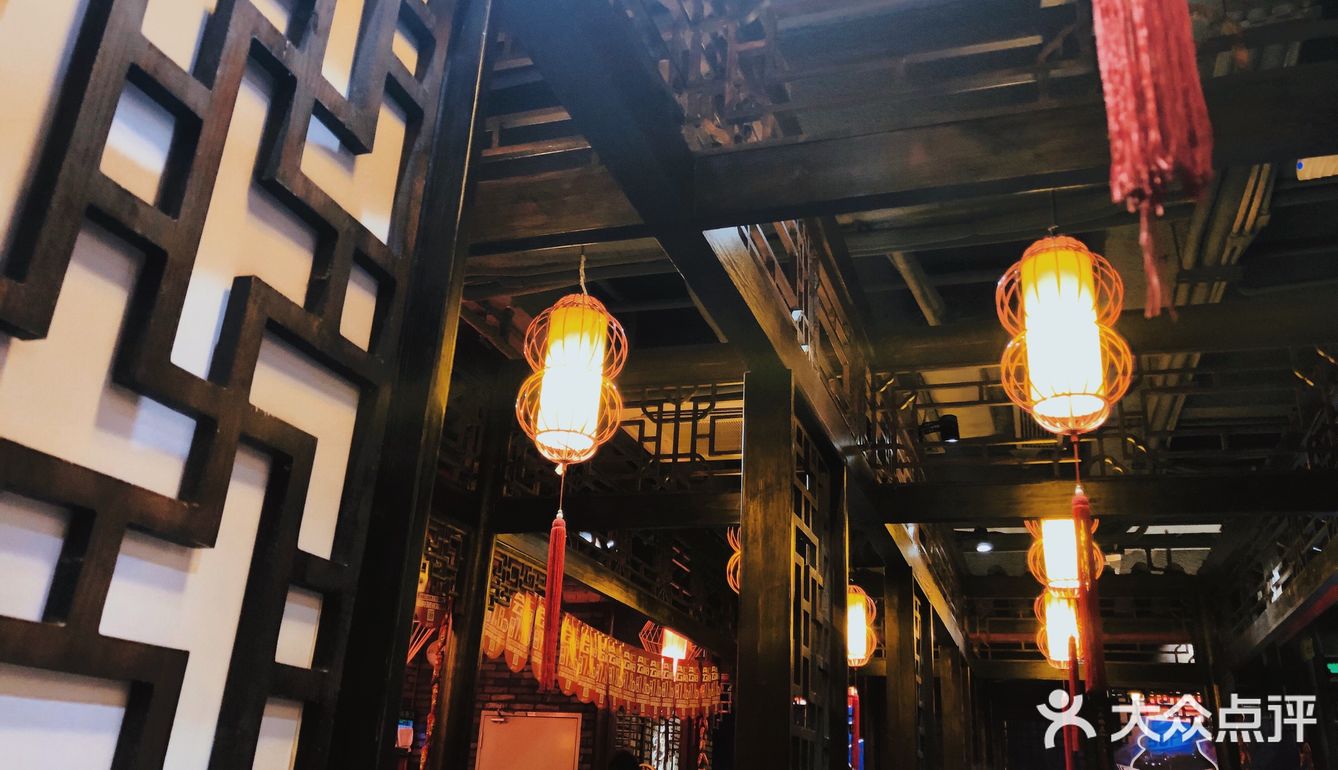 久违的小龙坎滚烫起来吧 当特别想吃重口味的火锅一定要