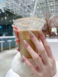 -VIVI BEAUTY  美甲美睫皮肤管理中心