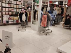 -优衣库(石家庄裕华万达广场店)