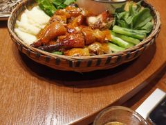 -老滇山寨•云南特色菜•地方菜•民族风情歌舞表演(金碧店)