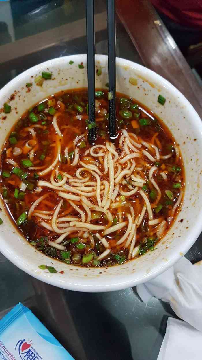 中国兰州伊兰牛肉面(岷山路店)-"自驾经过甘谷下来吃个饭,晃悠了一圈