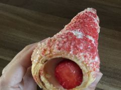 草莓奶油螺角-巴黎贝甜(亿合城店)