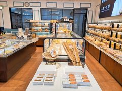 面包甜点陈列柜-金凤成祥(花园路店)