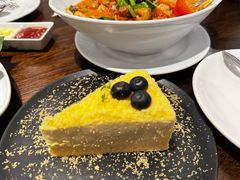-Chom Cafe and Restaurant