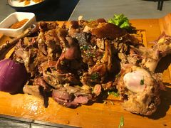 特色烤羊腿-壹号院音乐餐厅•烤全羊•新疆菜(浐灞店)