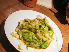 花蚬子肉炒牛心菜-顺承小院儿