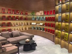 -华致酒行(沈砖公路店)