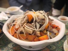 特色手抓羊肉-新疆红柳花餐厅(新洲店)