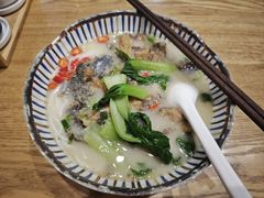 梭边鱼粉-鲜越鲜鱼粉(财富购物中心店)