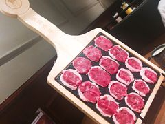 厚切羔羊圆上脑-快乐小羊·内蒙牛羊肉火锅(流花中心店)