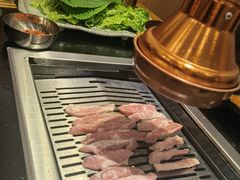 -臻牛烤肉