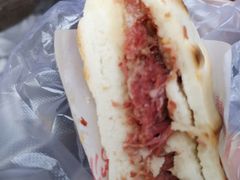 -清真马乐贝腊牛肉蛋黄菜夹馍(马蓉洒金桥店)