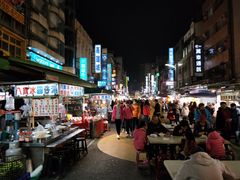 -六合夜市