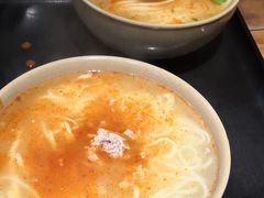 -亮亮面馆(经六路店)