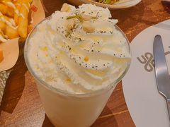 雪顶福建铁观音牛乳茶-一沙一城·岩烤牛扒(深圳首店)