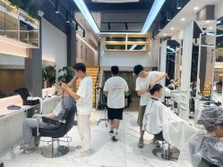 -EMILY 艾米莉 烫染沙龙