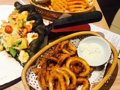 -必胜客(WOW中心城店)