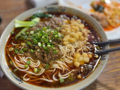 豌杂米粉-丁丁猫重庆小面(徐州路店)