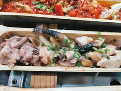 -胡须哥网红竹筒菜