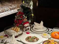 -Mogul Eatery·大亨餐酒馆