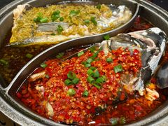 -阿瓦山寨·湘菜现炒·剁椒鱼头王(咸阳总店)