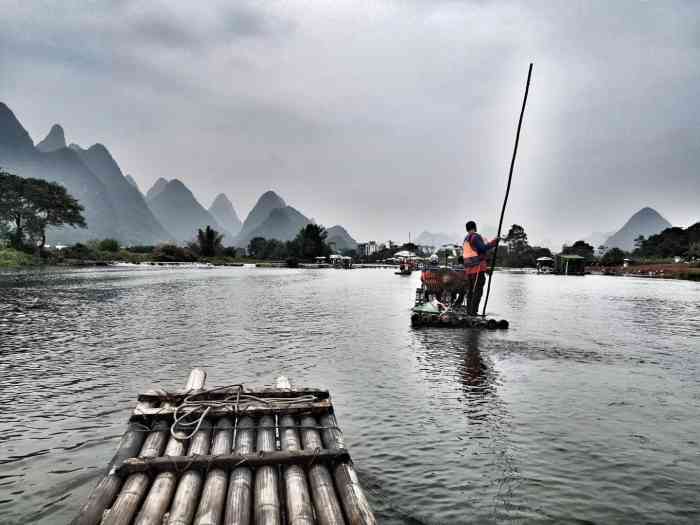 漓江竹筏漂流(兴坪朝板山码头)-"漓江阳朔真是个好地方,到这就想谈