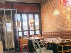 -哈尔滨烧烤·山河村铁锅炖(交大店)