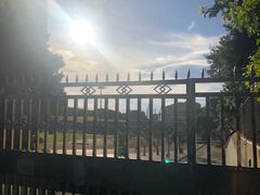 -燕子岗体育场