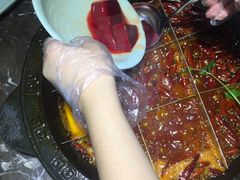 -红九格老火锅(三峡广场店)