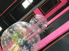 -嘿哟动霸CHUA·新潮玩运动娱乐中心·蹦床滑冰团建乐园