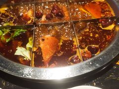 -憨孃孃·重庆老火锅(红山黑金店)