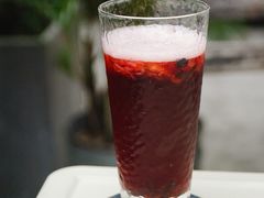 -彳亍咖啡·这里(水湾路店)
