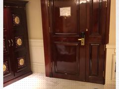 -深圳富苑皇冠假日套房酒店