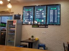 -花溪巷牛肉粉(泉城路店)