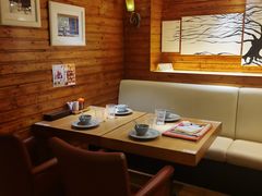 卡座-Lia Cafe Bar Restaurant松山咖啡屋